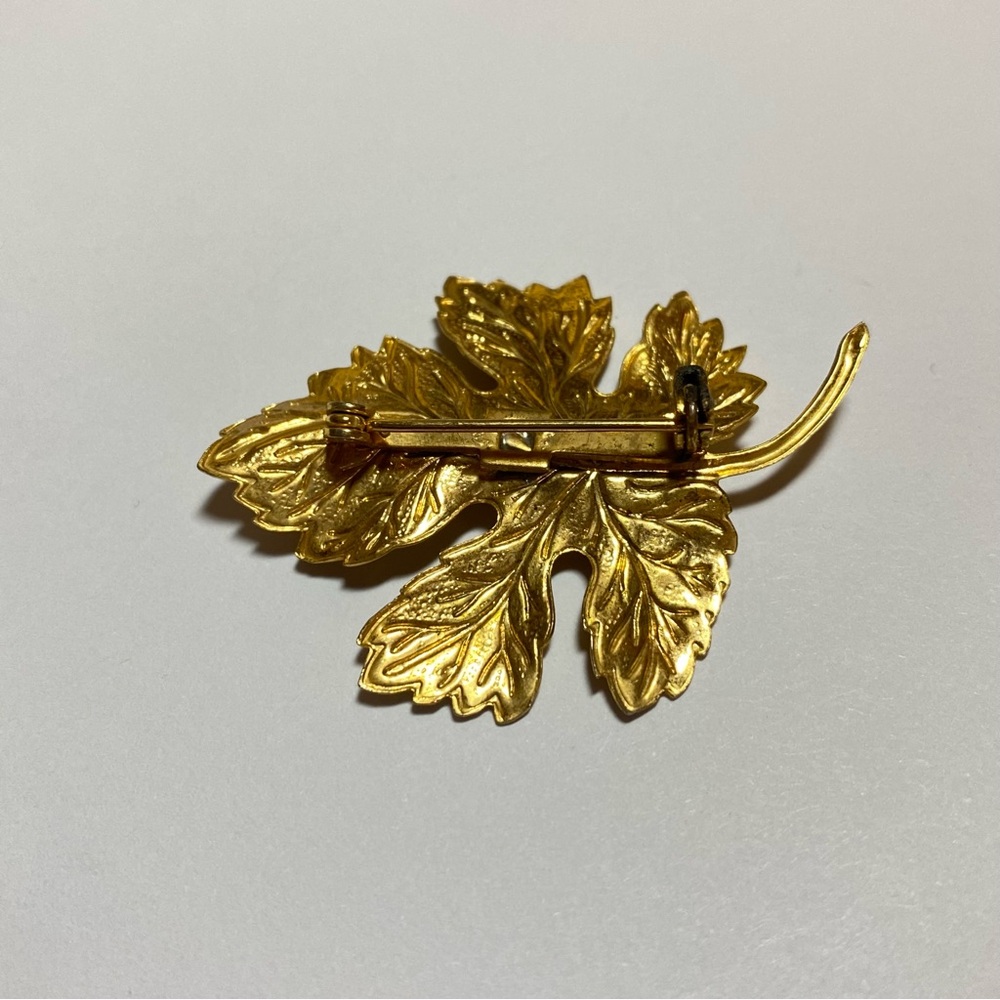 Leaf Brooch Pin - Picture 3 of 4